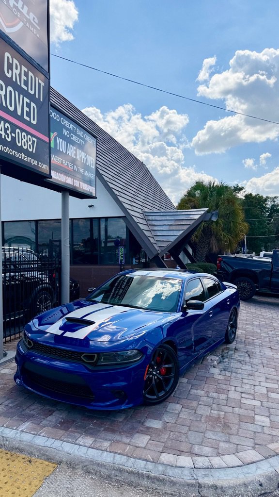 Used 2022 Dodge Charger R/T w/ Blacktop Package RWD image 2