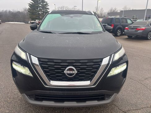 Used 2023 Nissan Rogue SV w/ SV Premium Package image 2