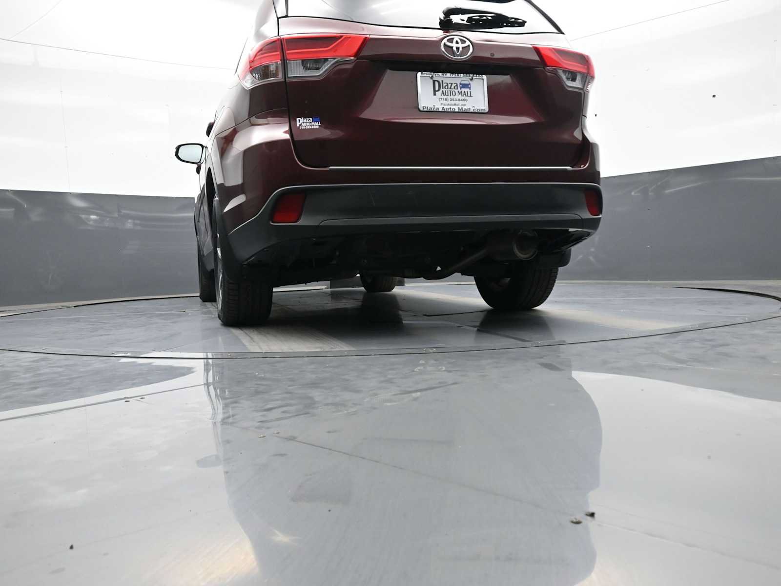 Used 2019 Toyota Highlander XLE w/ Protection Package #3 AWD/4WD image 32