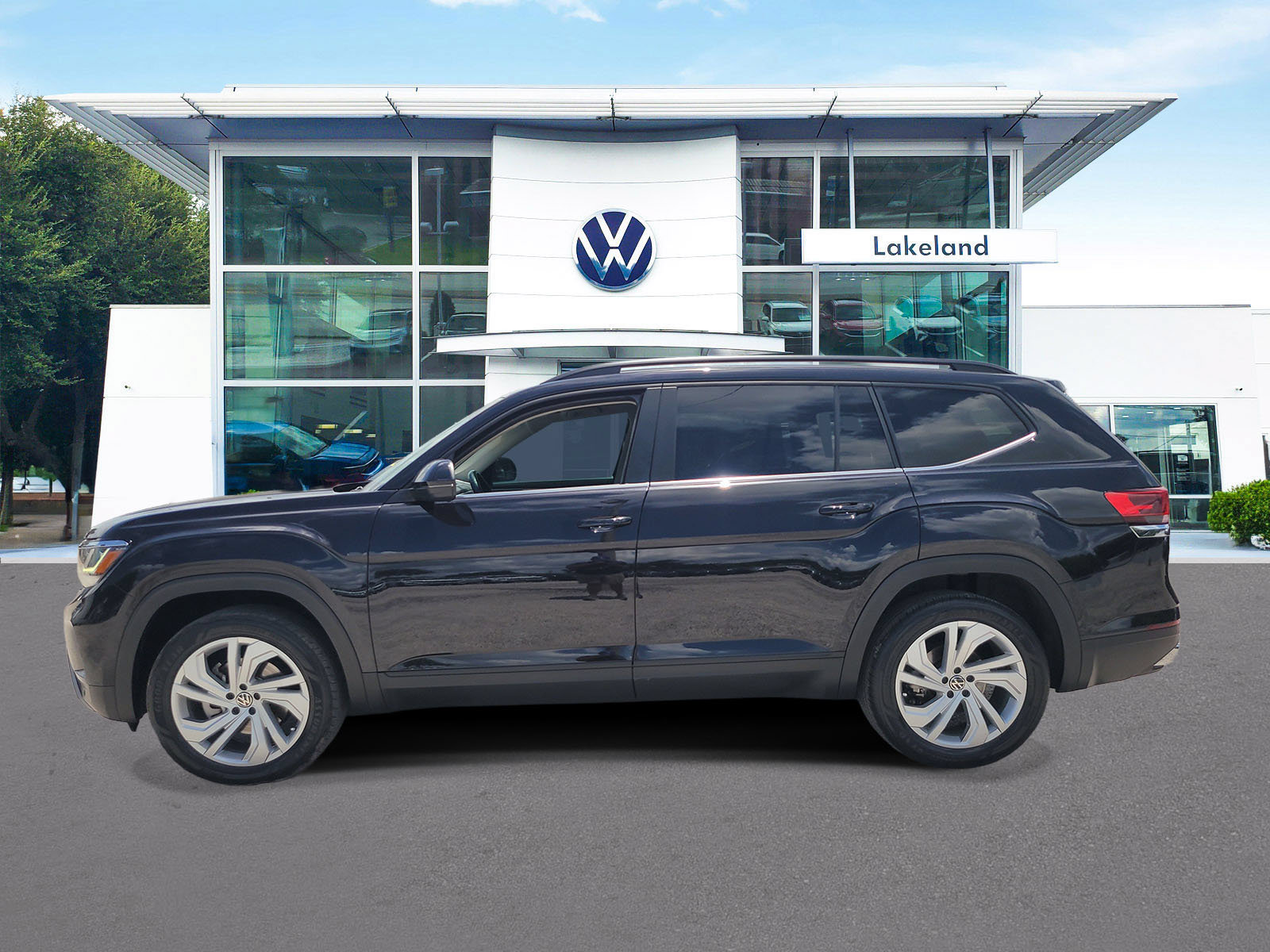 Used 2021 Volkswagen Atlas SE w/ Towing Package FWD image 5