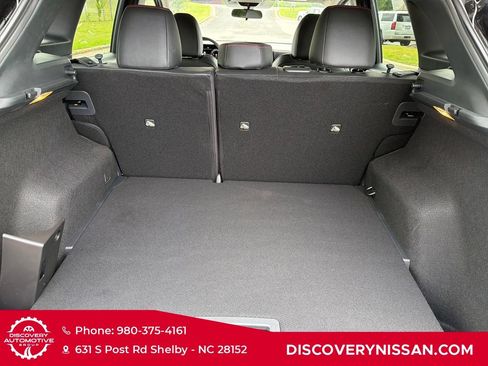 Certified 2025 Nissan Kicks SR FWD image 33