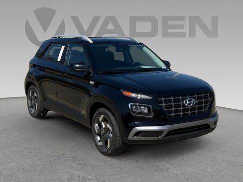 New 2026 Hyundai Venue SEL FWD image 1