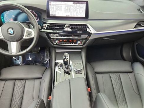 Used 2023 BMW 530i w/ M Sport Package image 18