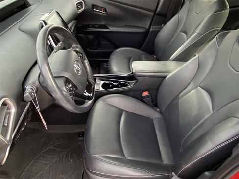 Certified 2020 Toyota Prius Prime Limited image 6