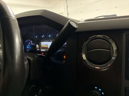 Used 2012 Ford F250 Lariat w/ Lariat Ultimate Pkg AWD/4WD image 18