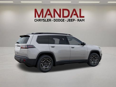 New 2026 Jeep Cherokee Laredo AWD/4WD image 4
