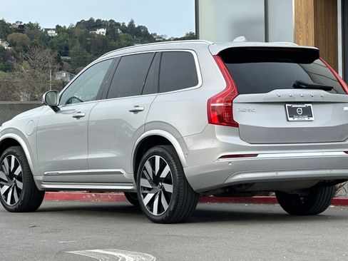 Certified 2023 Volvo XC90 T8 Ultimate image 6