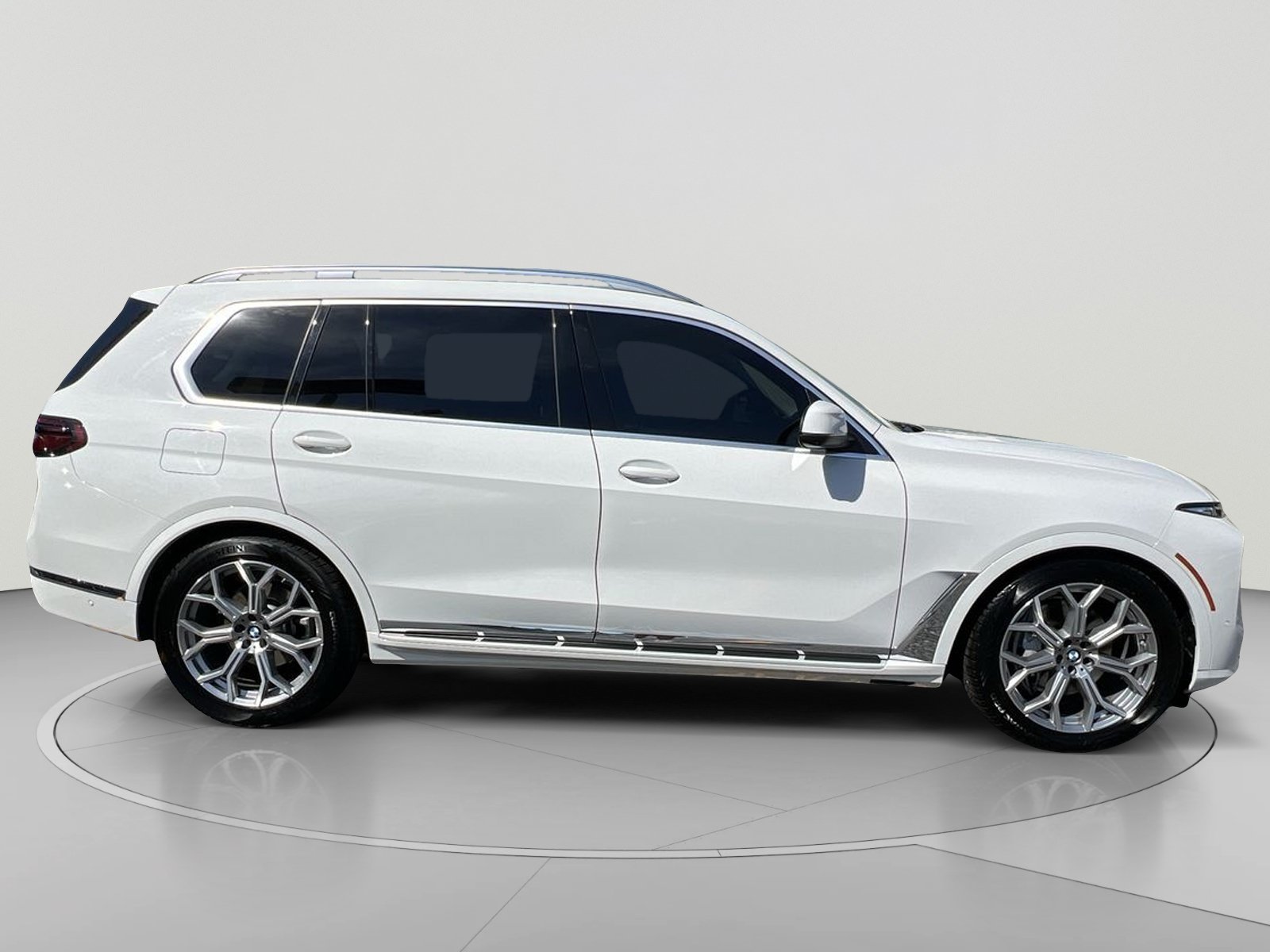 Used 2026 BMW X7 xDrive40i AWD/4WD image 6