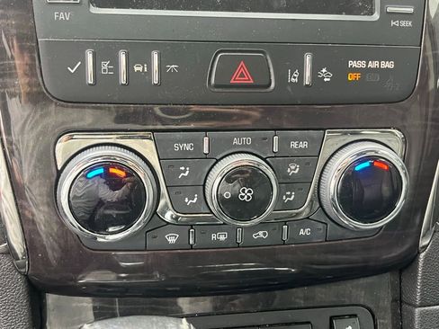 Used 2015 Buick Enclave Leather FWD image 39