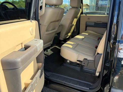 Used 2012 Ford F250 Lariat image 16