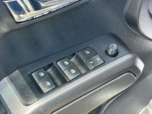 Used 2023 Toyota Tacoma TRD Off-Road AWD/4WD image 12