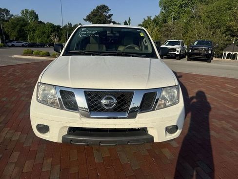 Used 2017 Nissan Frontier SV RWD image 25
