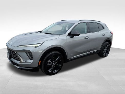 Certified 2025 Buick Envision Sport Touring image 4