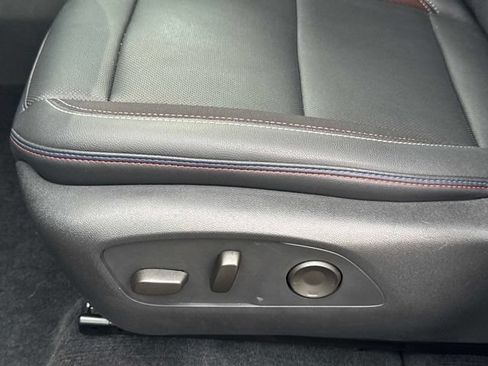 Used 2024 Chevrolet Equinox EV RS FWD image 30