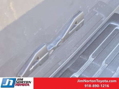Used 2025 Toyota Tacoma SR5 AWD/4WD image 13