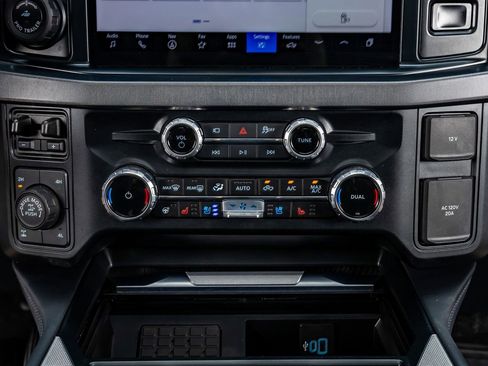 Used 2025 Ford F350 Platinum w/ Tremor Off-Road Package AWD/4WD image 27