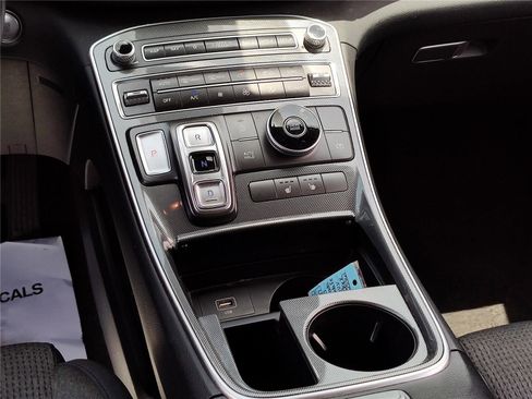 Used 2023 Hyundai Santa Fe SEL image 19