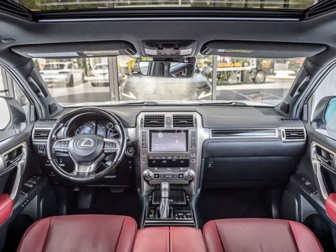 Used 2021 Lexus GX 460 Premium image 3