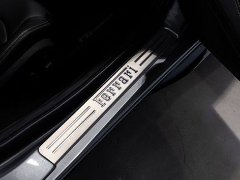 Used 2020 Ferrari F8 Tributo image 40