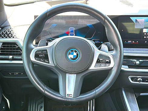 Used 2025 BMW X5 xDrive50e w/ M Sport Package AWD/4WD image 28