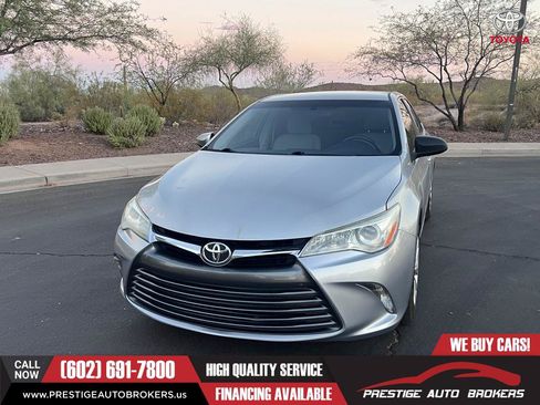 Used 2016 Toyota Camry LE FWD image 3