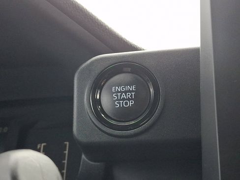 Used 2024 Toyota Tacoma TRD Off-Road image 25