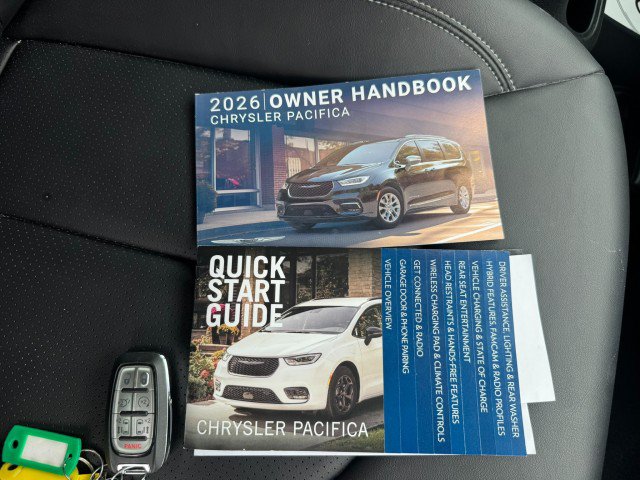 Used 2026 Chrysler Pacifica Select FWD image 44