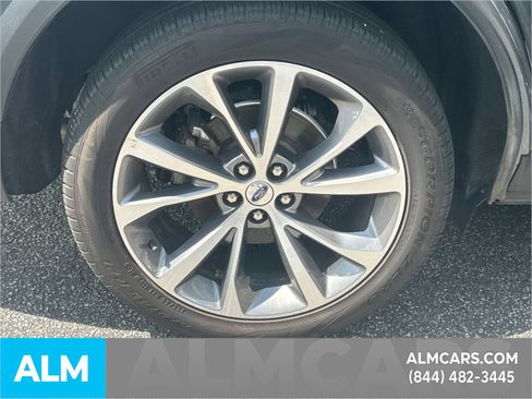Certified 2025 Ford Explorer Platinum w/ Ultimate Package AWD/4WD image 20