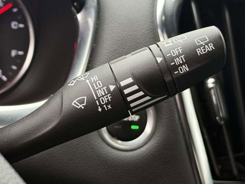 Used 2023 Chevrolet Traverse Premier w/ Redline Edition image 23