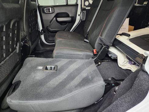 Used 2020 Jeep Wrangler Unlimited Rubicon w/ LED Lighting Group AWD/4WD image 9