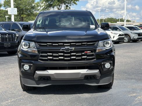 Used 2022 Chevrolet Colorado Z71 w/ Z71 Midnight Edition AWD/4WD image 6