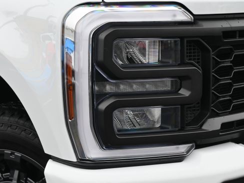 Used 2024 Ford F250 Lariat w/ Lariat Ultimate Package image 13