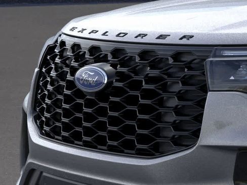 New 2026 Ford Explorer ST-Line w/ ST-Line Street Pack image 17