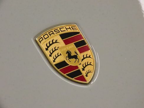 Used 2024 Porsche 911 Carrera GTS RWD image 22