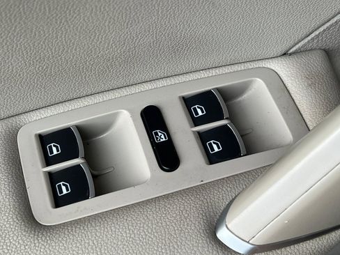 Used 2022 Volkswagen Passat 2.0T SE image 14