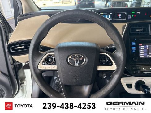 Certified 2016 Toyota Prius Two FWD image 18