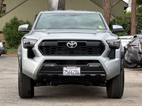 Certified 2025 Toyota Tacoma TRD Off-Road w/ TRD Off Road Upgrade Package AWD/4WD image 8