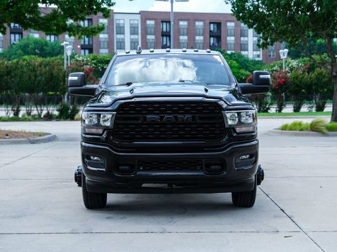 Used 2024 RAM 3500 Big Horn w/ Night Edition AWD/4WD image 4