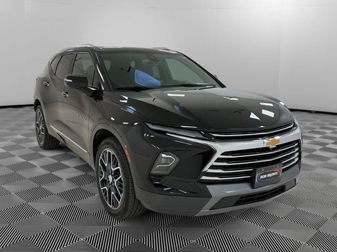 Certified 2025 Chevrolet Blazer Premier w/ Driver Confidence II Package AWD/4WD image 7