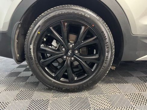 Used 2017 Hyundai Santa Fe Sport image 33