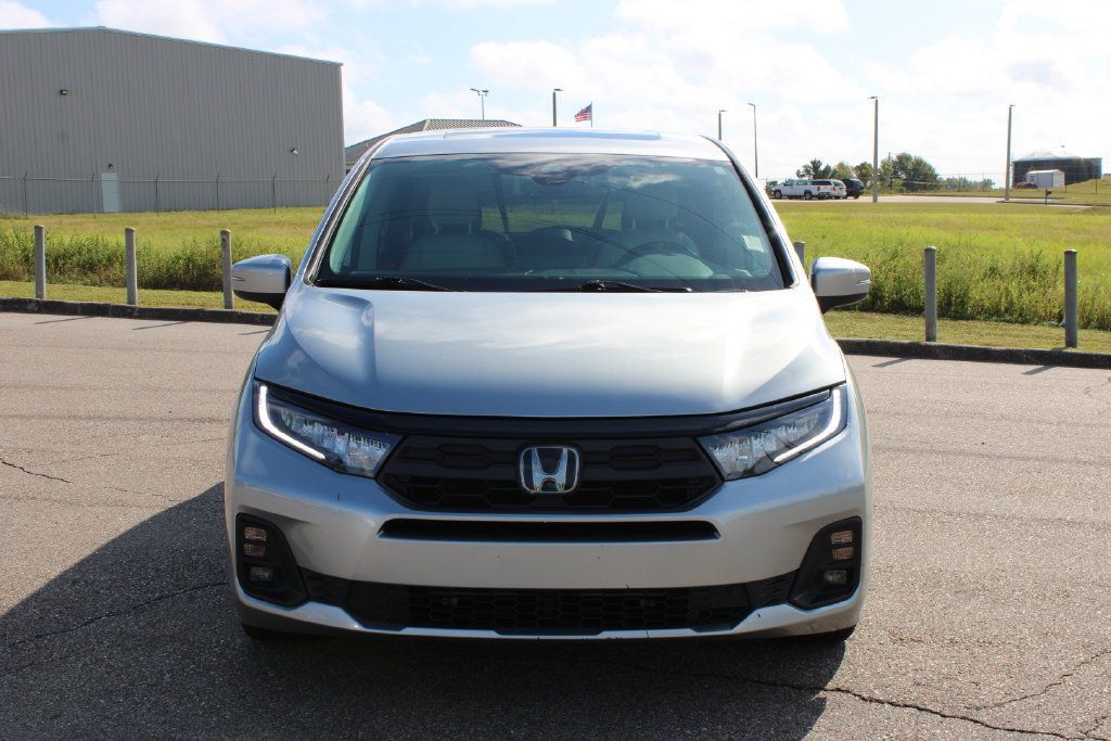 Used 2025 Honda Odyssey EX-L image 4