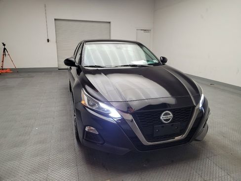 Used 2021 Nissan Altima 2.5 SR image 14