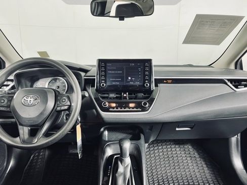 Used 2020 Toyota Corolla LE image 27