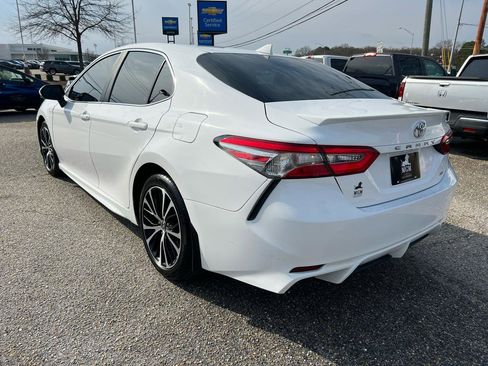Used 2018 Toyota Camry SE w/ Audio Package image 15