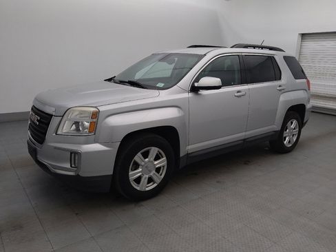 Used 2016 GMC Terrain SLE w/ Convenience Package AWD/4WD image 2