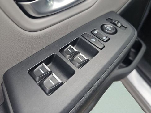 Certified 2025 Honda Pilot Touring image 31