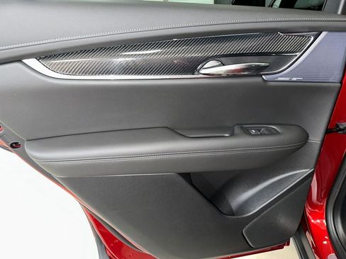 Certified 2025 Cadillac XT6 Sport w/ Technology Package image 27