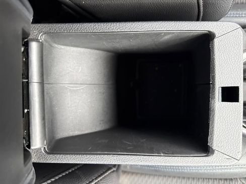 Used 2024 Jeep Compass Latitude image 30