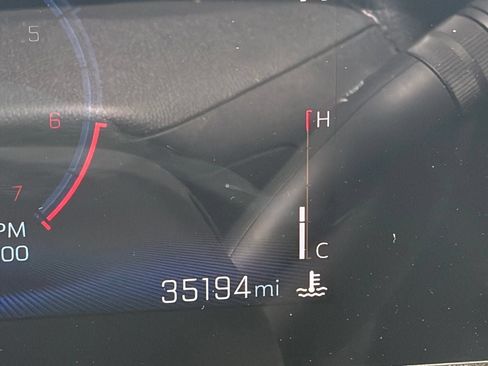 Used 2025 Chevrolet Trax LT FWD image 12