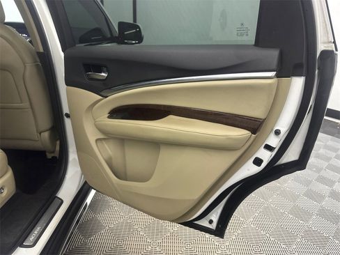 Used 2020 Acura MDX FWD image 18
